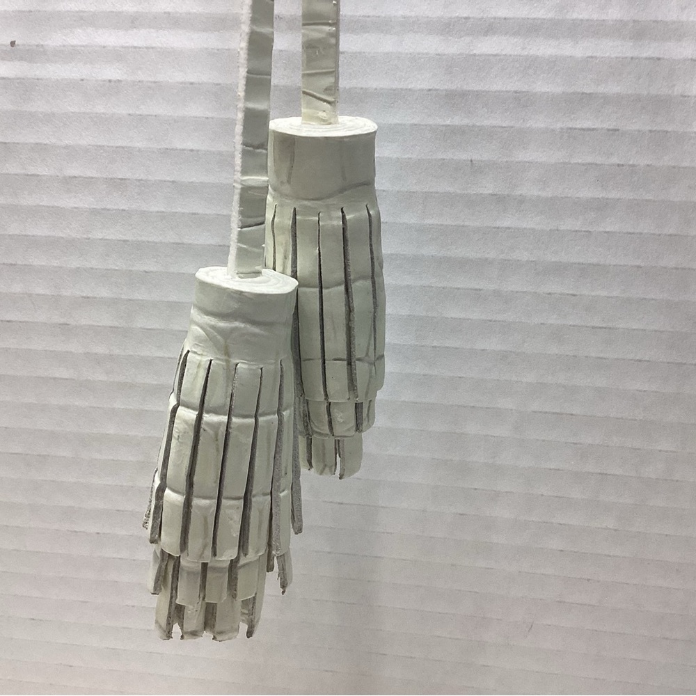 Brahmin Macaroon white large double tassel in EUC. No Offers FIRM PRICE